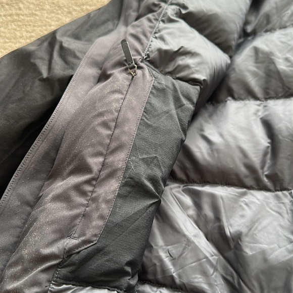 Lululemon Mens Puffer Jacket - Picture 5 of 5
